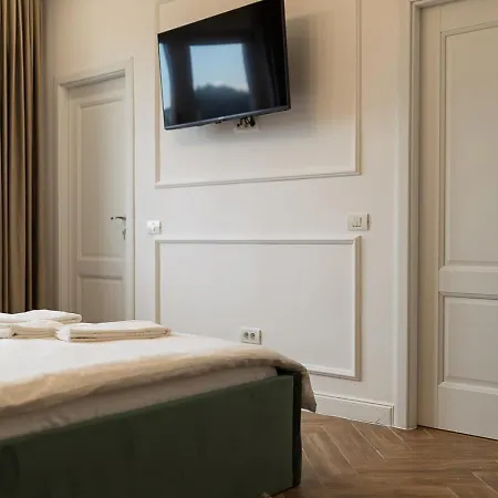 Old Town View & Balcony *