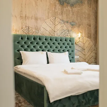 Old Town View & Balcony *