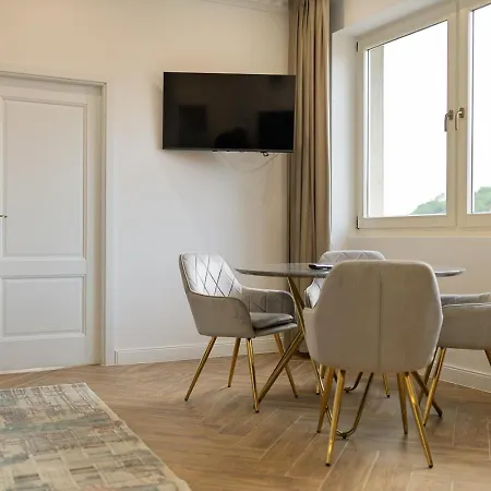 Apartment Old Town View & Balcony Brasov