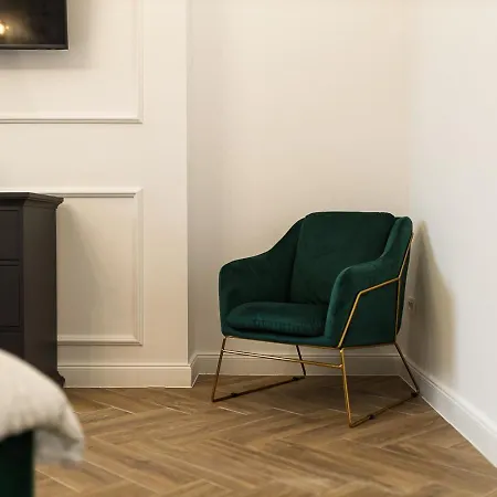 Old Town View & Balcony בראשוב