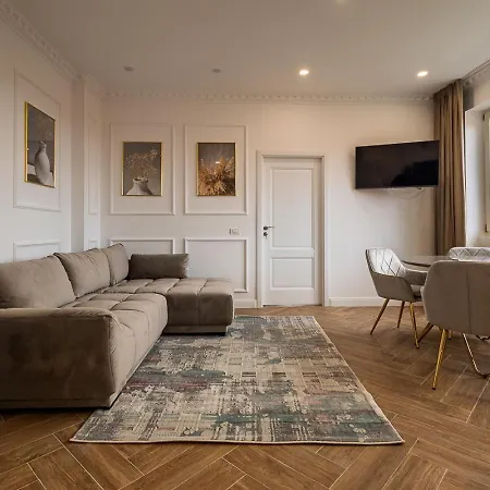 Old Town View & Balcony *