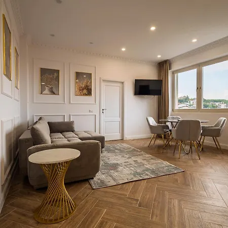 Old Town View & Balcony