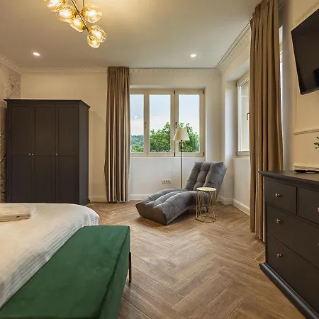 Old Town View & Balcony דירה