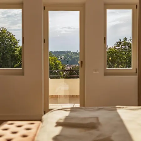 Old Town View & Balcony בראשוב