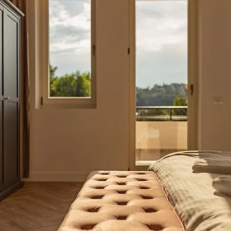 Old Town View & Balcony * בראשוב