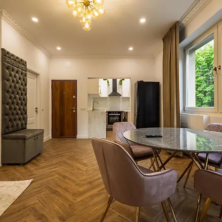 Apartment Old Town View & Balcony Apartments Mm Host