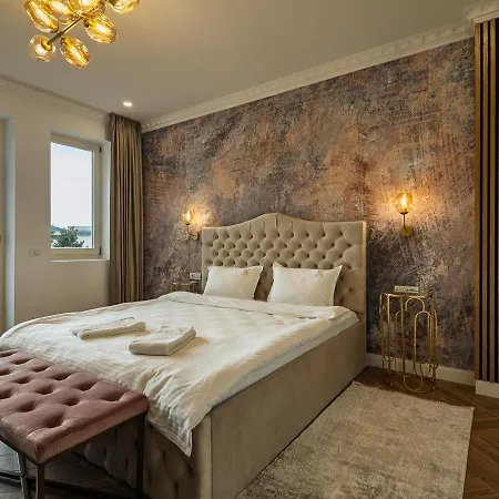 Apartment Old Town View & Balcony Apartments Mm Host Brasov