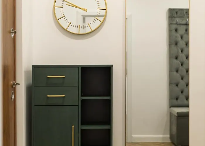 Old Town View & Balcony Брашов