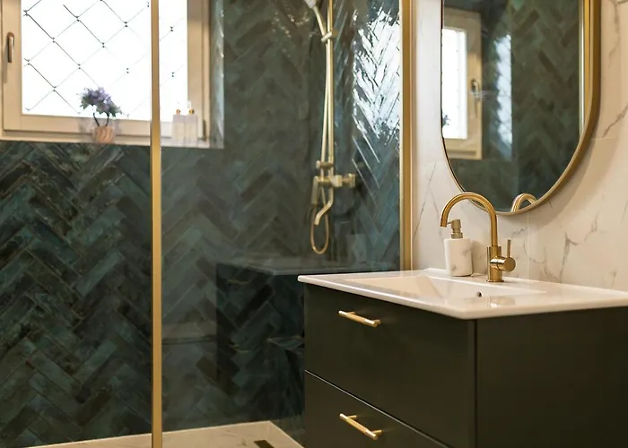 Old Town View & Balcony *