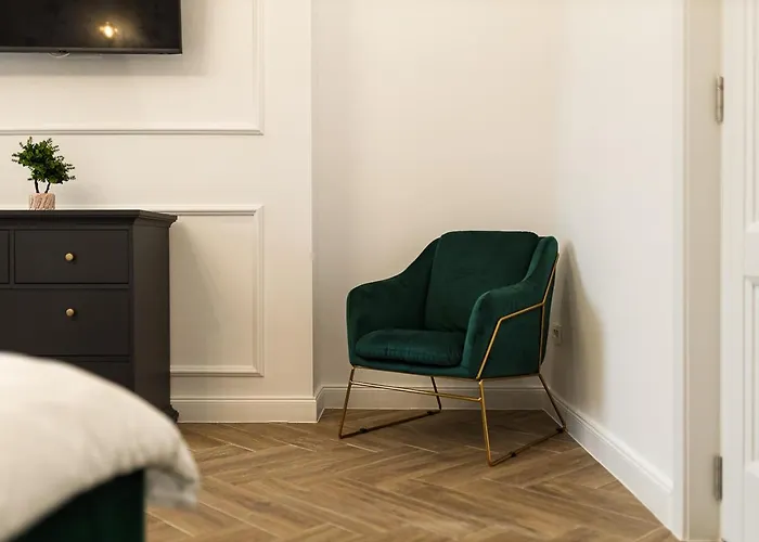 Old Town View & Balcony Брашов