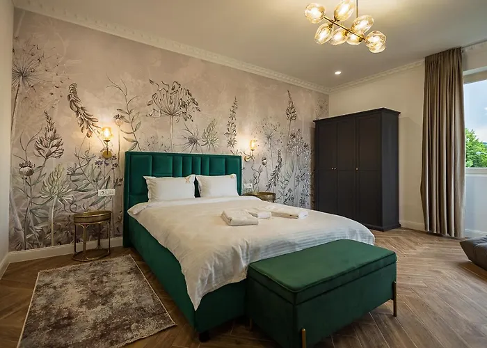 Апартаменти Old Town View & Balcony *