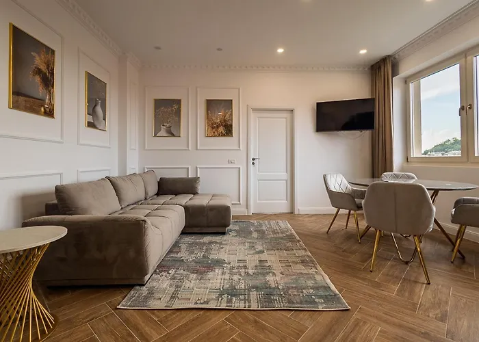 Old Town View & Balcony *