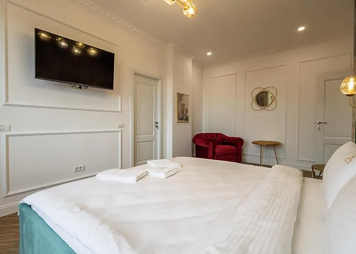 Апартаменти Old Town View & Balcony Брашов