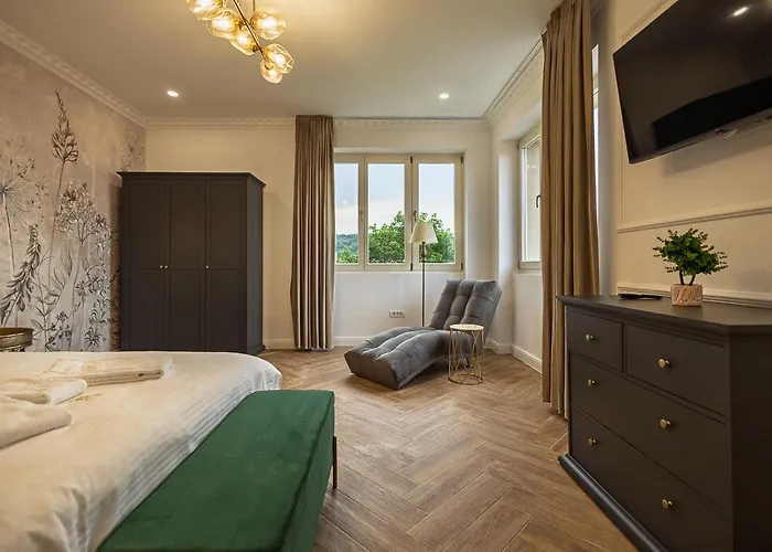 Old Town View & Balcony Апартаменти