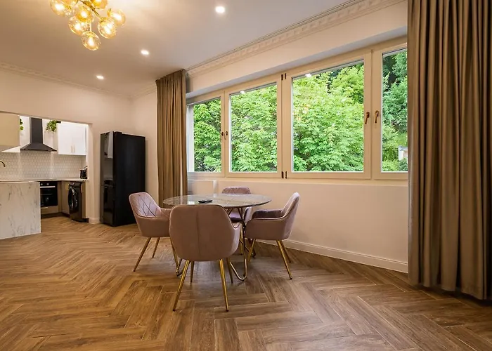 Old Town View & Balcony 公寓