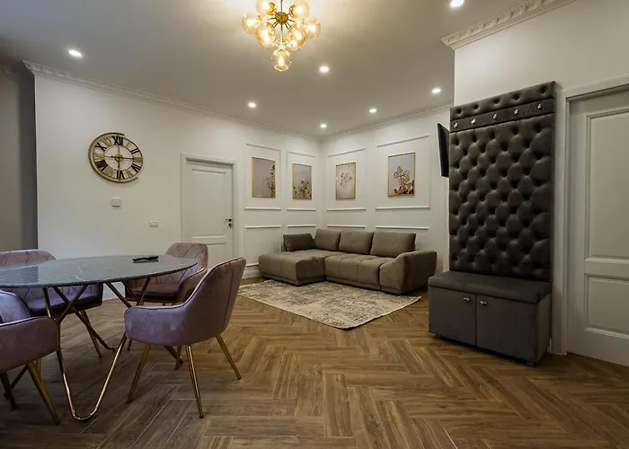 Old Town View & Balcony