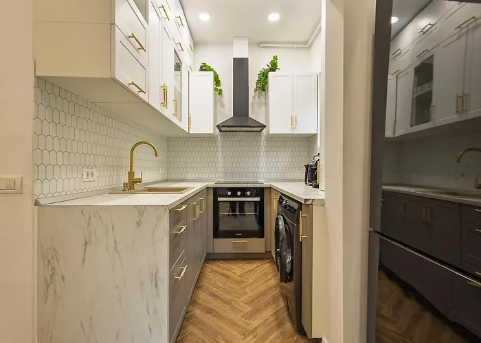 Old Town View & Balcony *